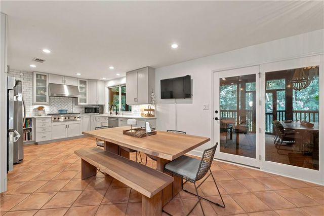 8180 Innsbruck Drive, Sandy Springs, GA 30350
