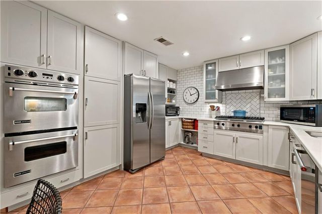8180 Innsbruck Drive, Sandy Springs, GA 30350
