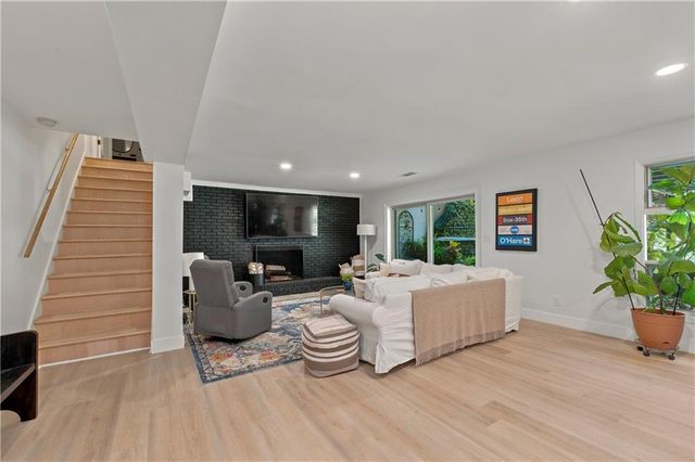 8180 Innsbruck Drive, Sandy Springs, GA 30350