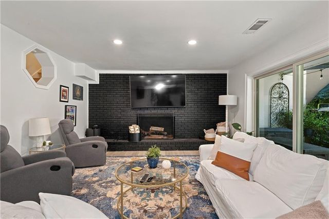 8180 Innsbruck Drive, Sandy Springs, GA 30350