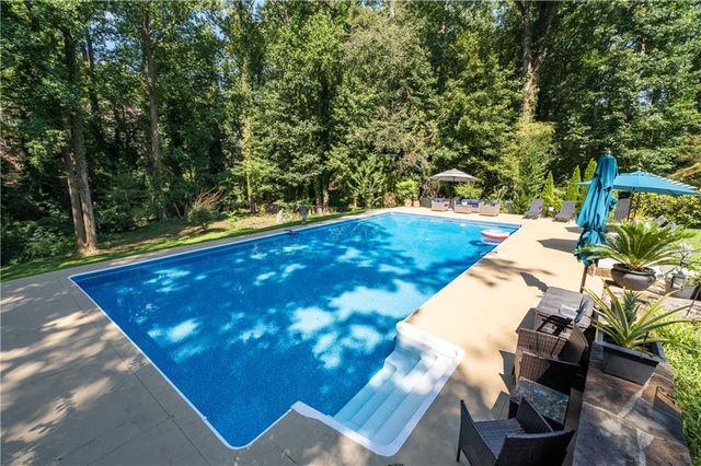 8180 Innsbruck Drive, Sandy Springs, GA 30350