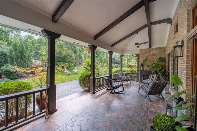 8180 Innsbruck Drive, Sandy Springs, GA 30350