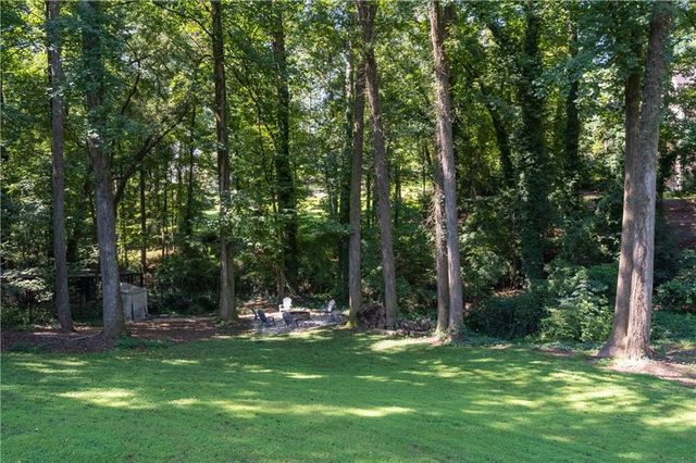 8180 Innsbruck Drive, Sandy Springs, GA 30350