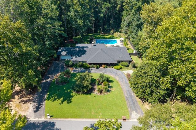 8180 Innsbruck Drive, Sandy Springs, GA 30350