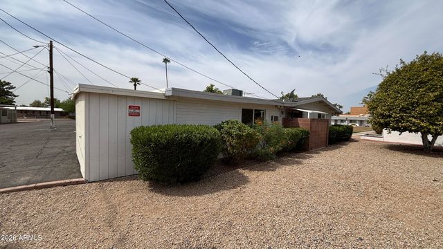 10606 W OAKMONT Drive, Sun City, AZ 85351