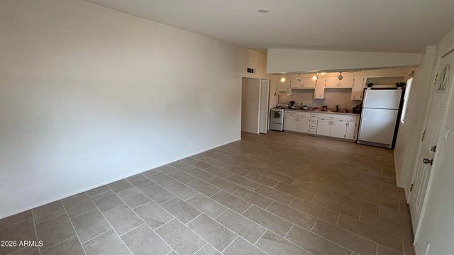 10606 W OAKMONT Drive, Sun City, AZ 85351