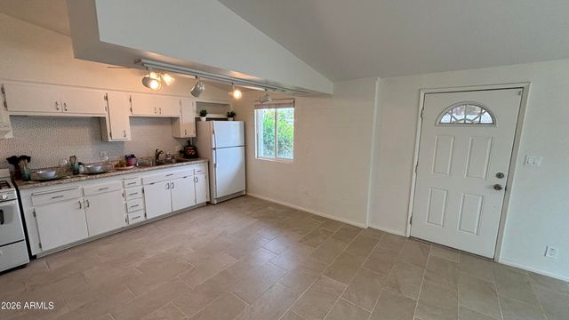 10606 W OAKMONT Drive, Sun City, AZ 85351