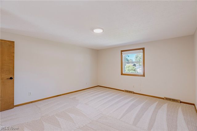 15133 Dogwood Circle, Middleburg Heights, OH 44130
