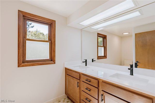 15133 Dogwood Circle, Middleburg Heights, OH 44130