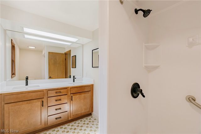 15133 Dogwood Circle, Middleburg Heights, OH 44130