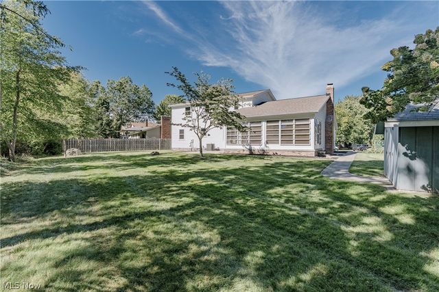 15133 Dogwood Circle, Middleburg Heights, OH 44130