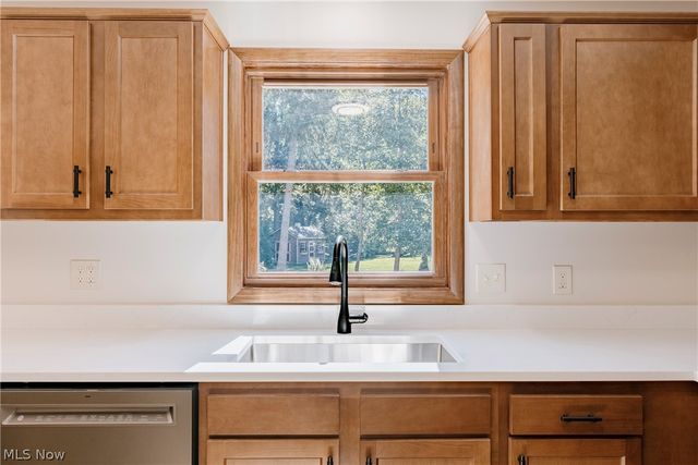 15133 Dogwood Circle, Middleburg Heights, OH 44130