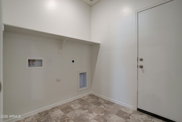 12340 W KALER Drive, Glendale, AZ 85307