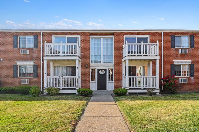 2440 Parmenter Boulevard 204, Royal Oak, MI 48073