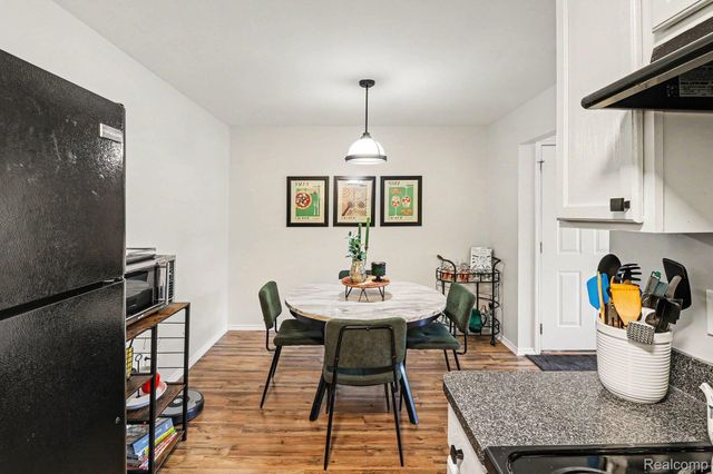 2440 Parmenter Boulevard 204, Royal Oak, MI 48073