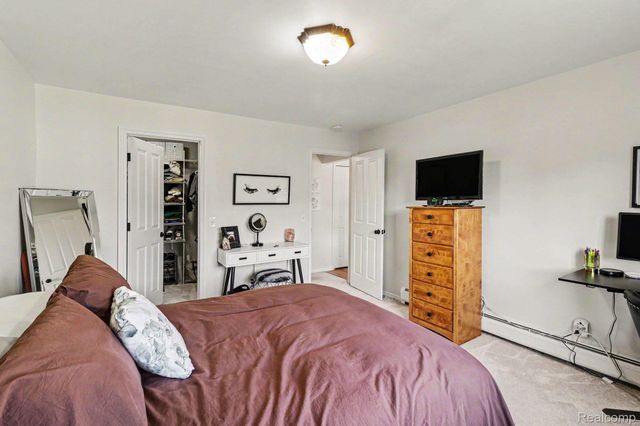 2440 Parmenter Boulevard 204, Royal Oak, MI 48073
