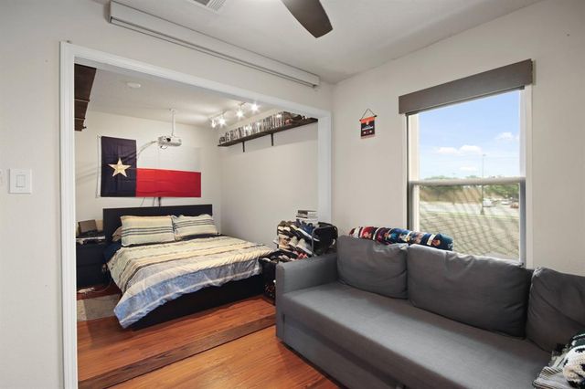 1202 Fairlane Square, Channelview, TX 77530