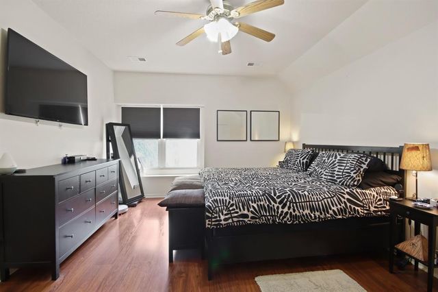 1202 Fairlane Square, Channelview, TX 77530