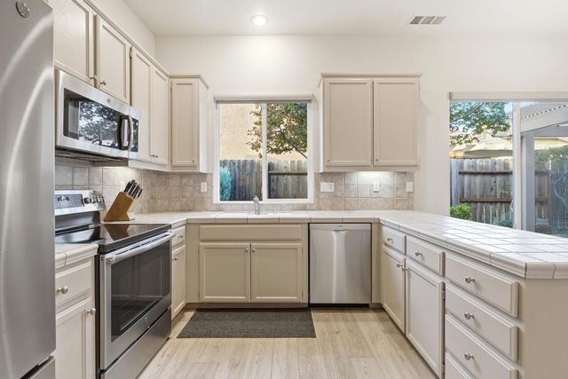 3509 Sugar Oak Ct, Modesto, CA 95355