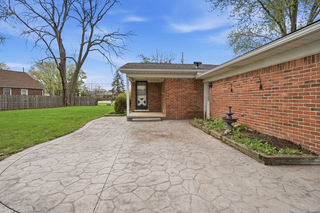 54895 Starlite Drive, Shelby Twp, MI 48316
