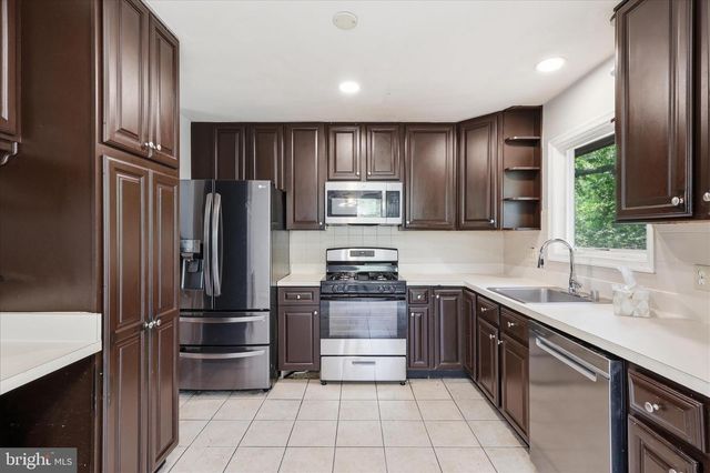 403 E LAUREL AVE, Sterling, VA 20164