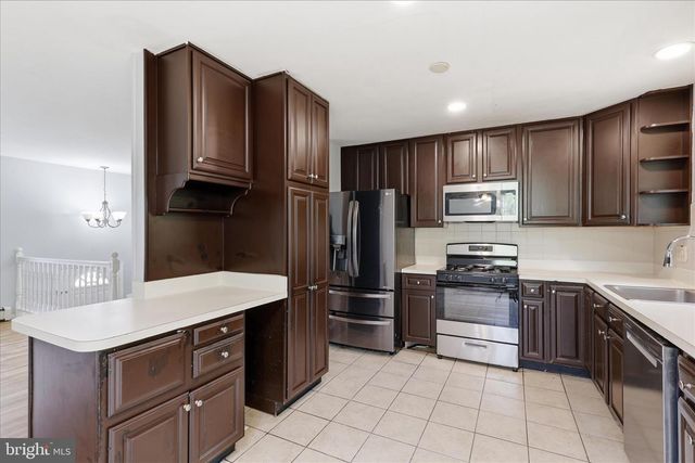 403 E LAUREL AVE, Sterling, VA 20164