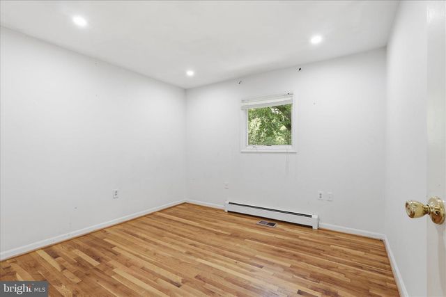 403 E LAUREL AVE, Sterling, VA 20164