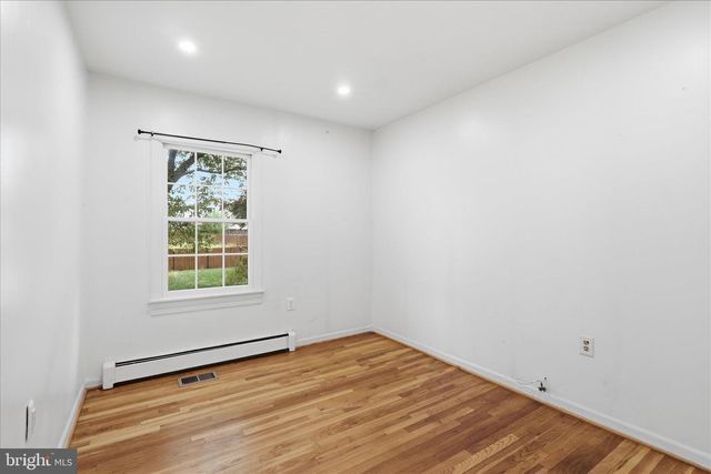 403 E LAUREL AVE, Sterling, VA 20164