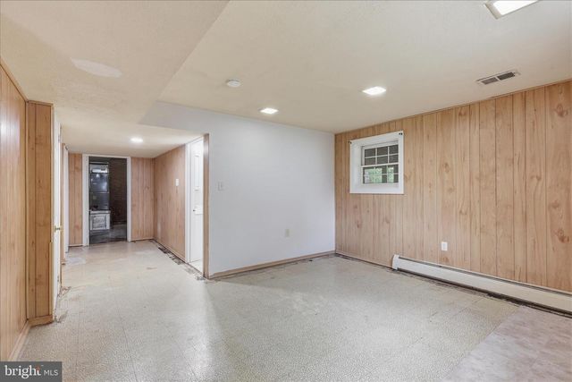 403 E LAUREL AVE, Sterling, VA 20164