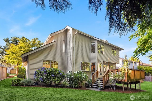 22413 NE 9th Drive, Sammamish, WA 98074