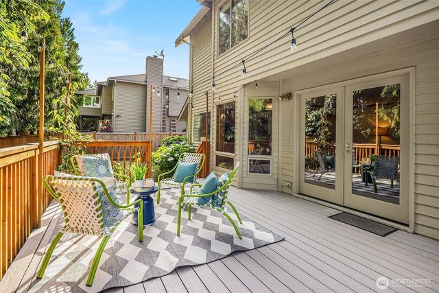 22413 NE 9th Drive, Sammamish, WA 98074