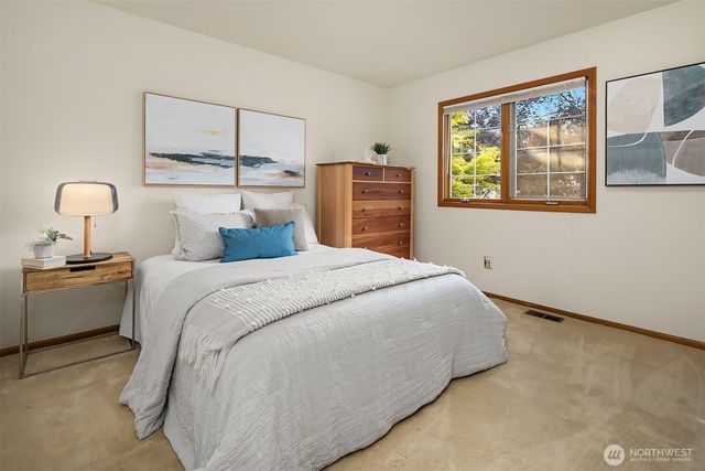 22413 NE 9th Drive, Sammamish, WA 98074
