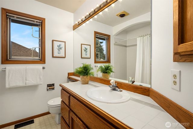 22413 NE 9th Drive, Sammamish, WA 98074