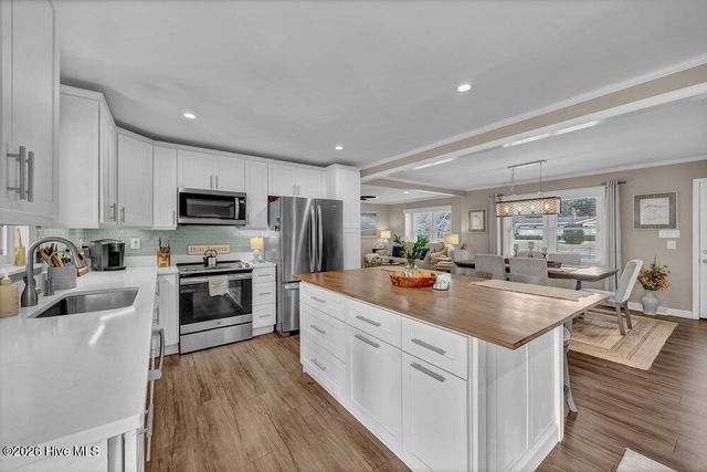 132 Egret Point Road, Wilmington, NC 28409