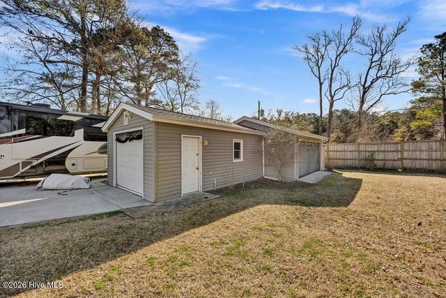 132 Egret Point Road, Wilmington, NC 28409