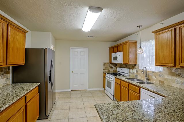 28915 Forest Hill Drive, Magnolia, TX 77355