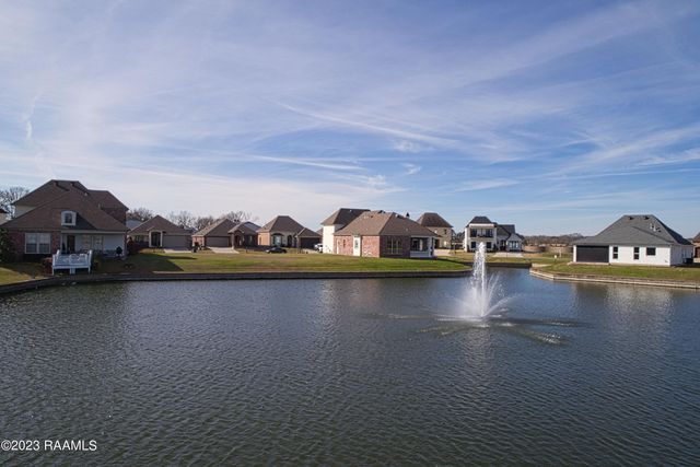 102 Deer Run Drive, Lafayette, LA 70506