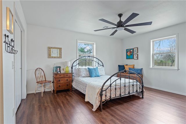 1710 Mayflower Road, Bentonville, AR 72713