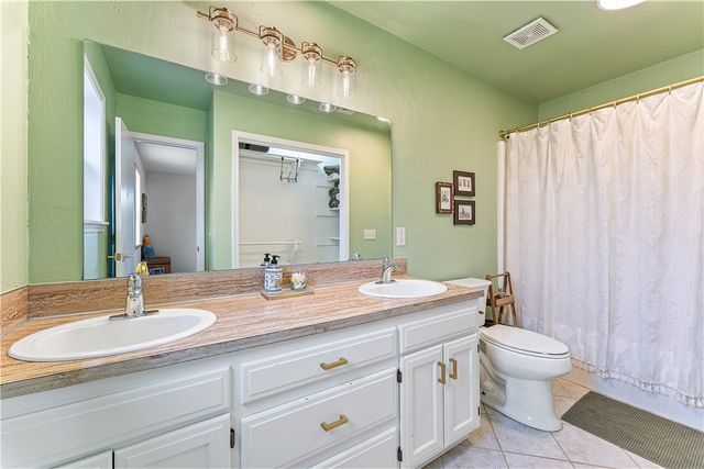 1710 Mayflower Road, Bentonville, AR 72713