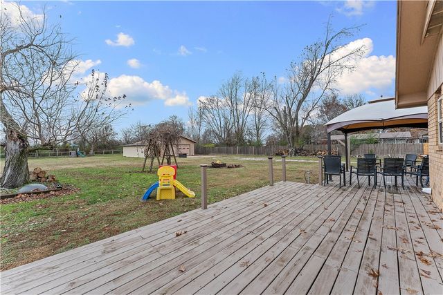 1710 Mayflower Road, Bentonville, AR 72713