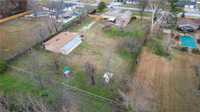 1710 Mayflower Road, Bentonville, AR 72713