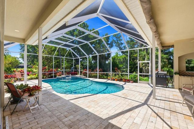 10010 CHERRY HILLS AVENUE CIRCLE, Bradenton, FL 34202