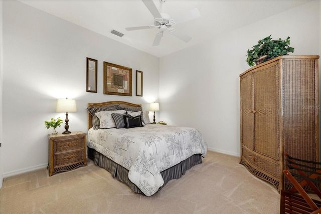 10010 CHERRY HILLS AVENUE CIRCLE, Bradenton, FL 34202