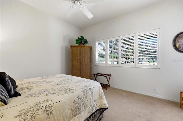 10010 CHERRY HILLS AVENUE CIRCLE, Bradenton, FL 34202