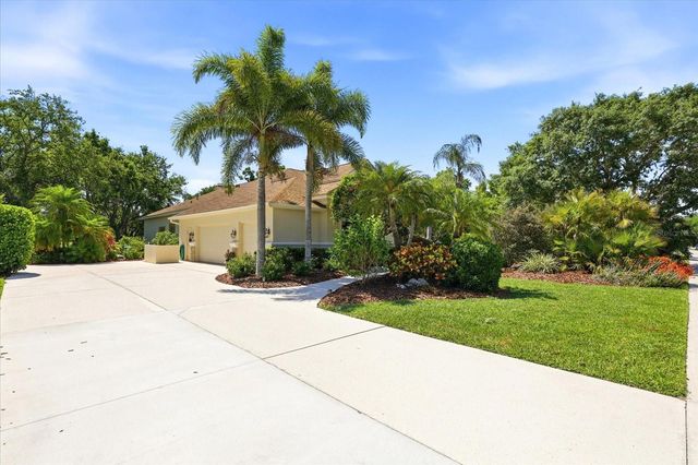 10010 CHERRY HILLS AVENUE CIRCLE, Bradenton, FL 34202