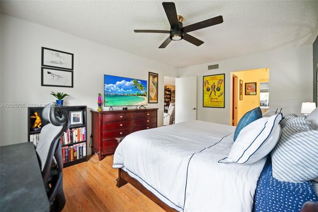 5598 Witney Dr 214, Delray Beach, FL 33484
