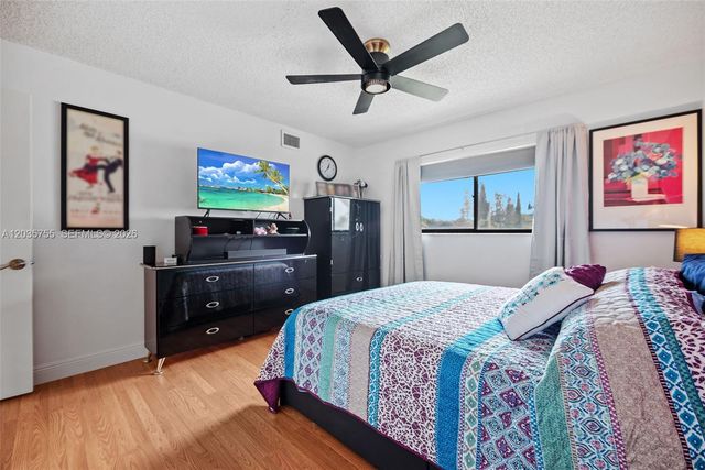 5598 Witney Dr 214, Delray Beach, FL 33484