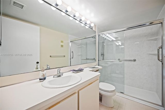 5598 Witney Dr 214, Delray Beach, FL 33484