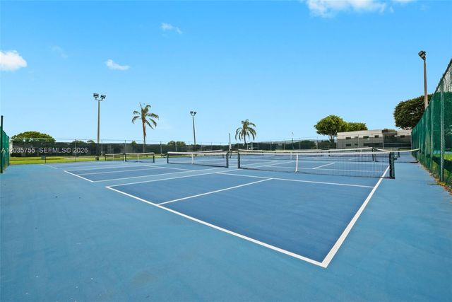 5598 Witney Dr 214, Delray Beach, FL 33484