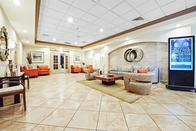 5598 Witney Dr 214, Delray Beach, FL 33484